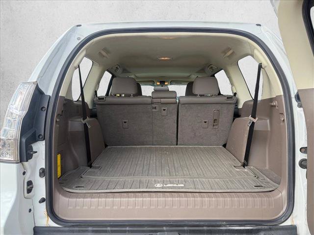 Used 2019 Lexus GX 460 w/ Preferred Accessory Package AWD/4WD image 6