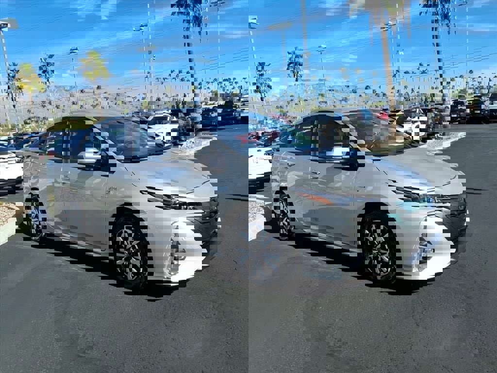 Used 2018 Toyota Prius Prime image 1