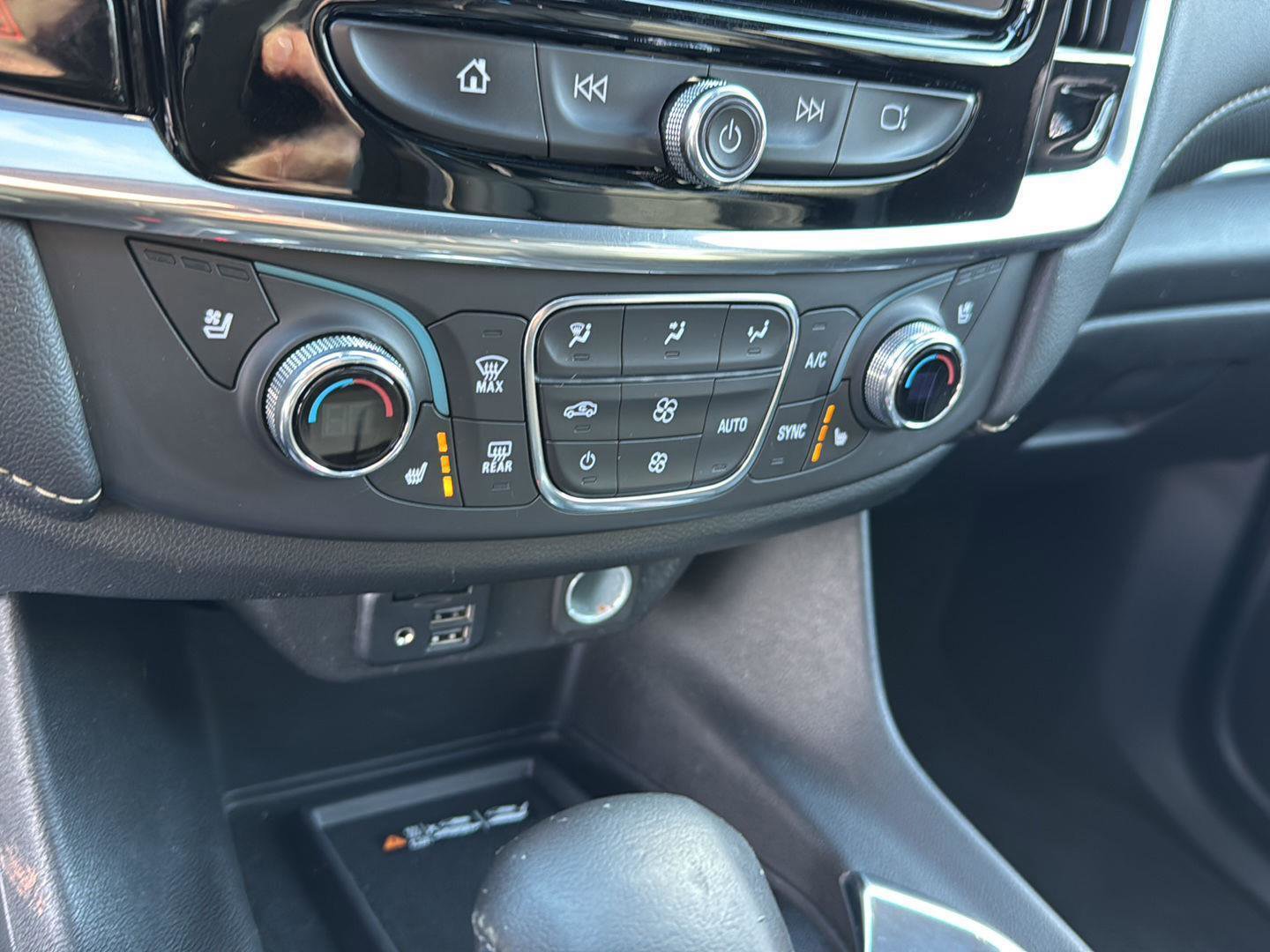 Certified 2022 Chevrolet Traverse Premier w/ Redline Edition image 23