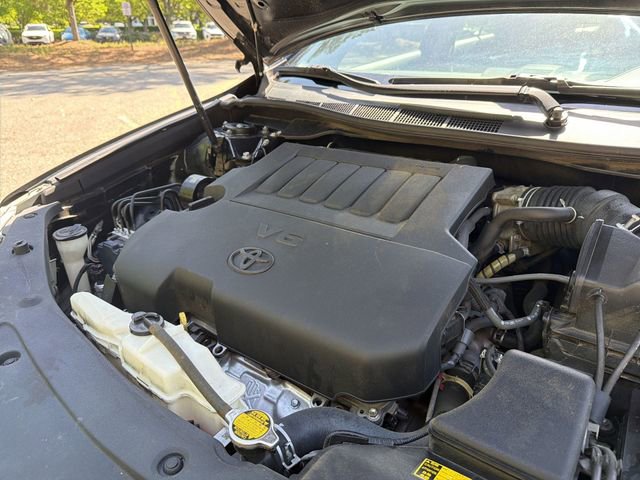 Used 2014 Toyota Camry SE w/ Leather Package FWD image 28