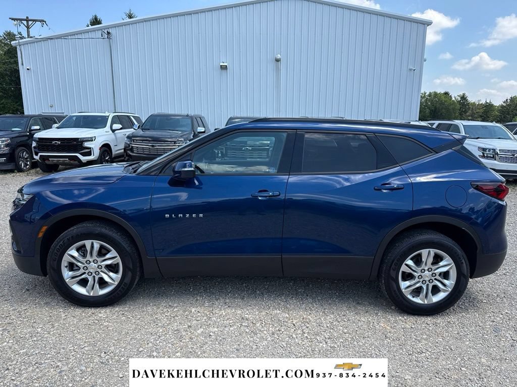 Used 2022 Chevrolet Blazer LT FWD image 2