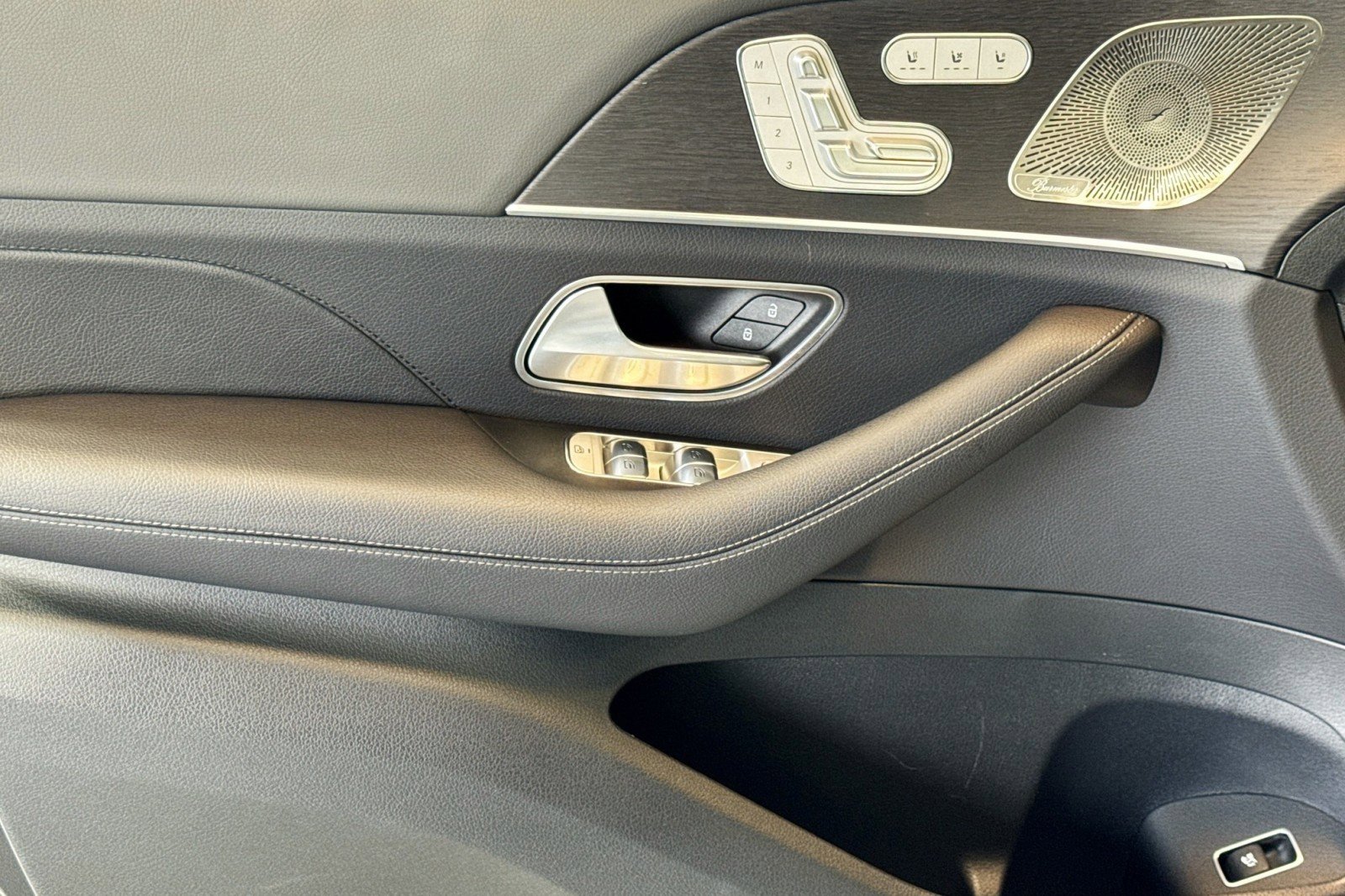 Certified 2025 Mercedes-Benz GLS 450 GLS 450 4MATIC SUV image 17