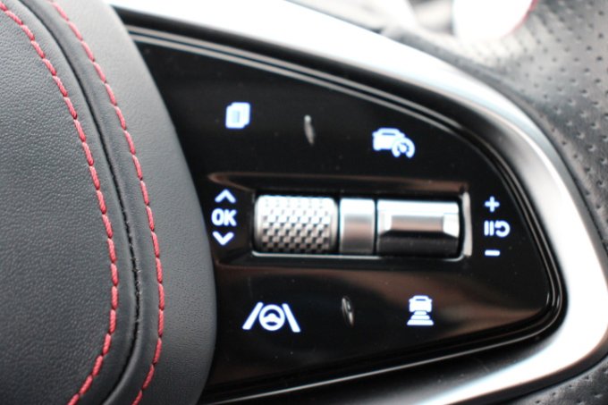 Used 2022 Genesis GV70 3.5T Sport image 27