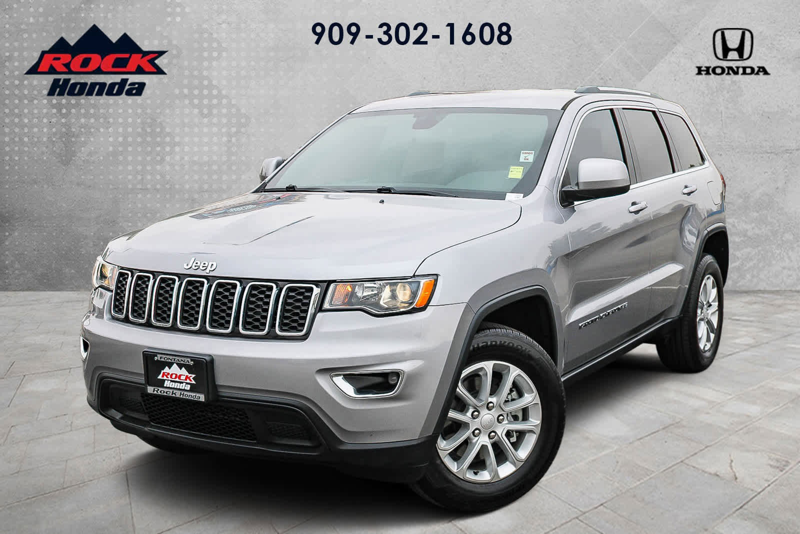 Used 2021 Jeep Grand Cherokee Laredo AWD/4WD image 1