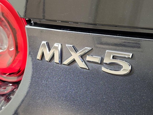 Certified 2025 MAZDA MX-5 Miata Sport RWD image 4