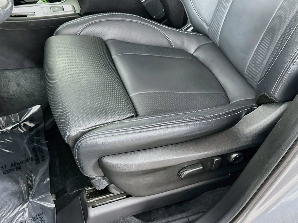 Used 2023 Subaru Ascent Limited w/ Technology Package AWD/4WD image 27