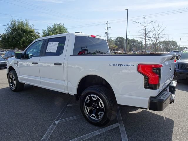 Used 2022 Ford F150 Lightning Pro image 6