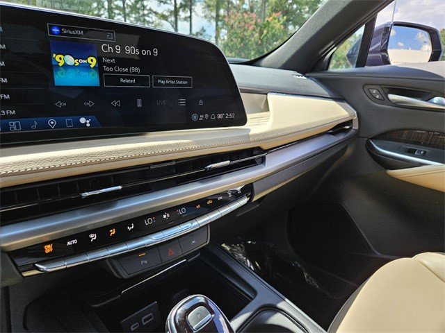 Certified 2025 Cadillac XT4 Premium Luxury image 20