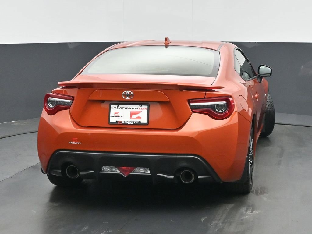 Used 2017 Toyota 86 image 4