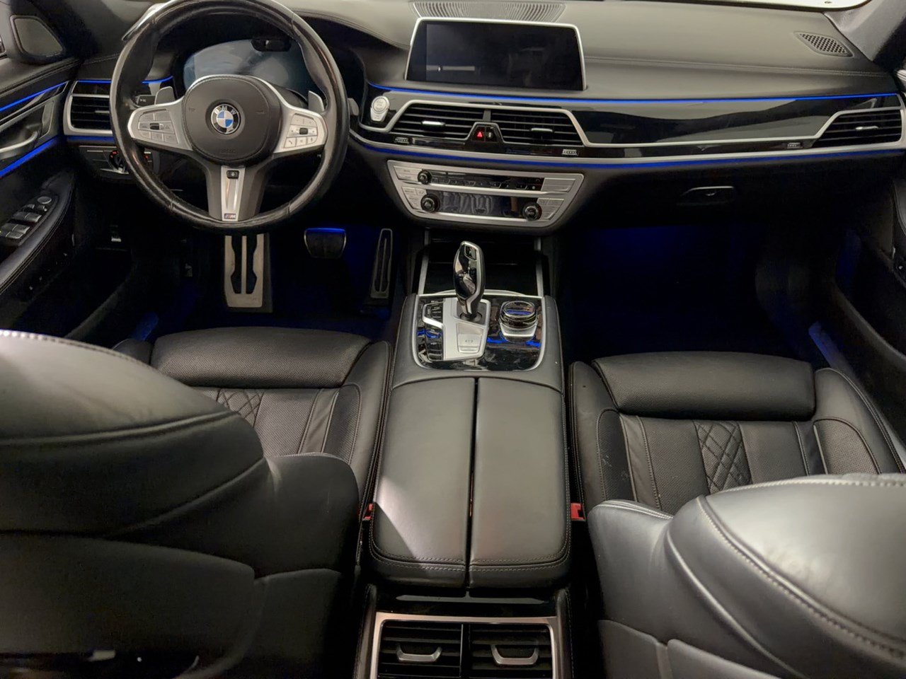 Used 2022 BMW 750i xDrive w/ Executive Package AWD/4WD image 17
