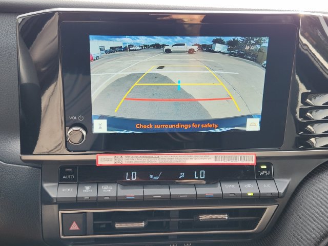 Used 2026 Toyota Camry SE w/ Convenience Package FWD image 5