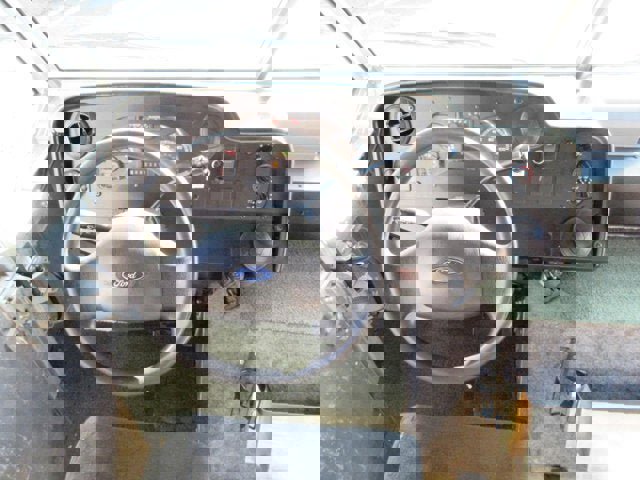 Used 2011 Ford E-350 and Econoline 350 Super Duty w/ Air Conditioning Prep Pkg RWD image 21