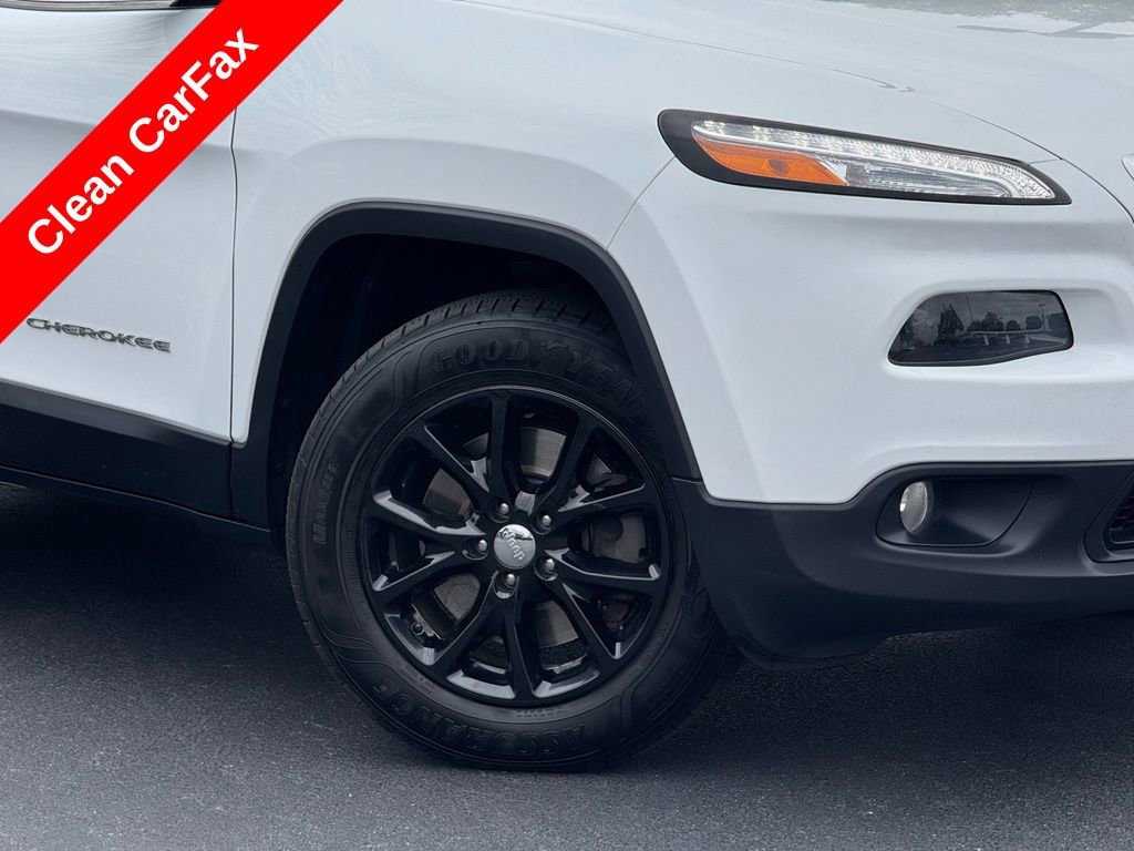 Used 2017 Jeep Cherokee Latitude w/ Cold Weather Group image 5