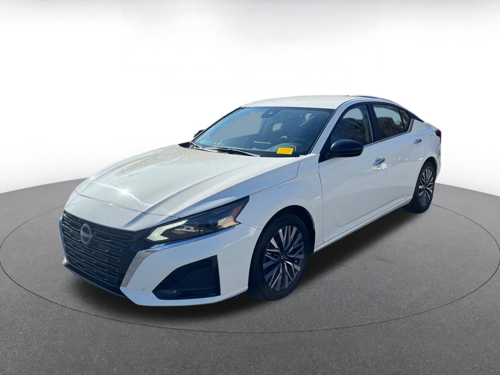 Used 2025 Nissan Altima 2.5 SV image 4