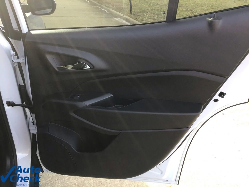 Used 2025 Chevrolet Trax LT image 14