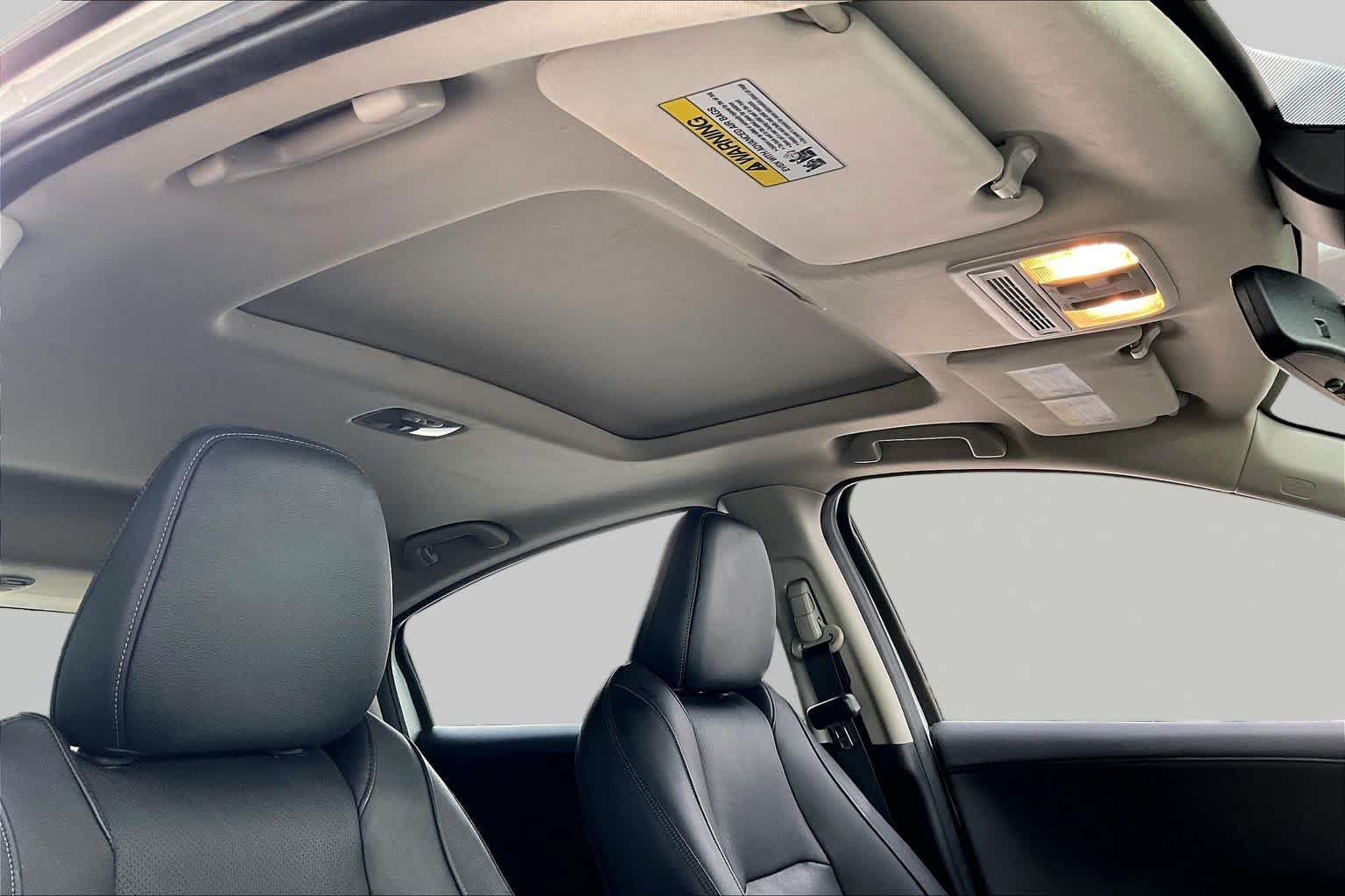 Used 2019 Honda HR-V Touring image 14