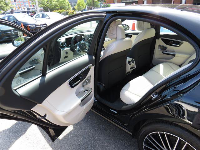 Used 2026 Mercedes-Benz C 300 4MATIC Sedan image 20