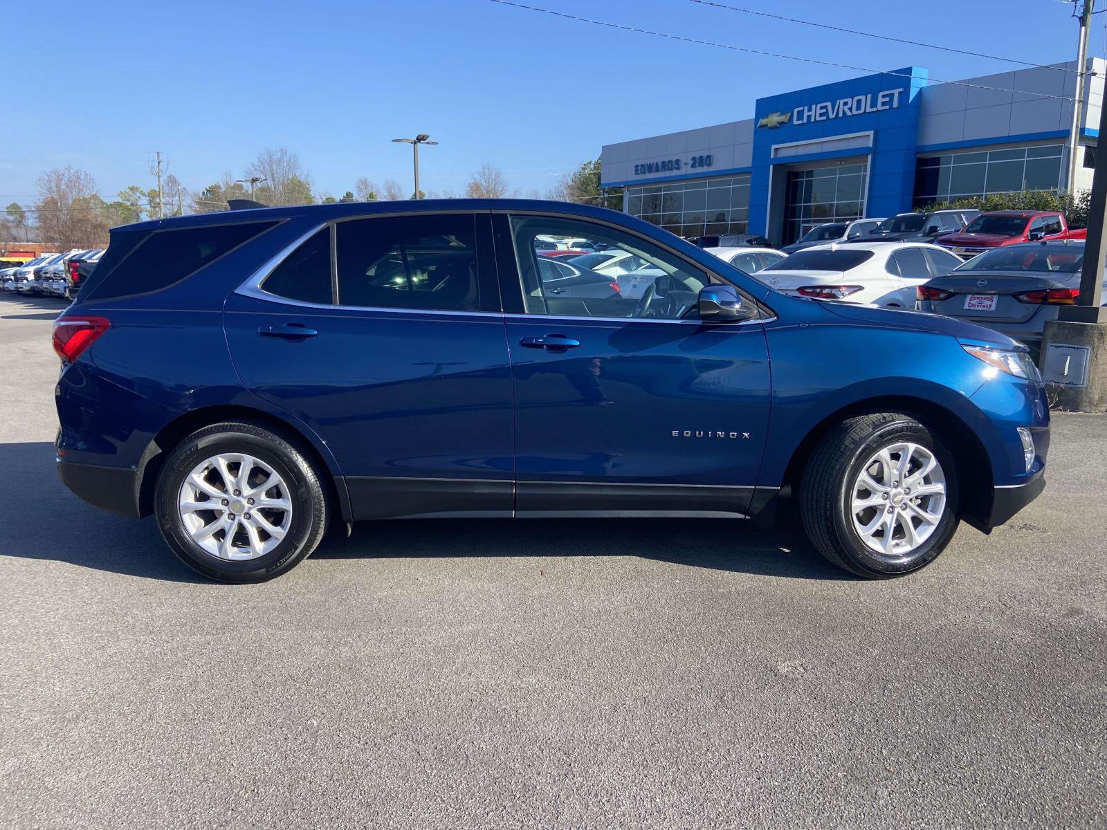 Used 2020 Chevrolet Equinox LT w/ Driver Convenience Package image 21