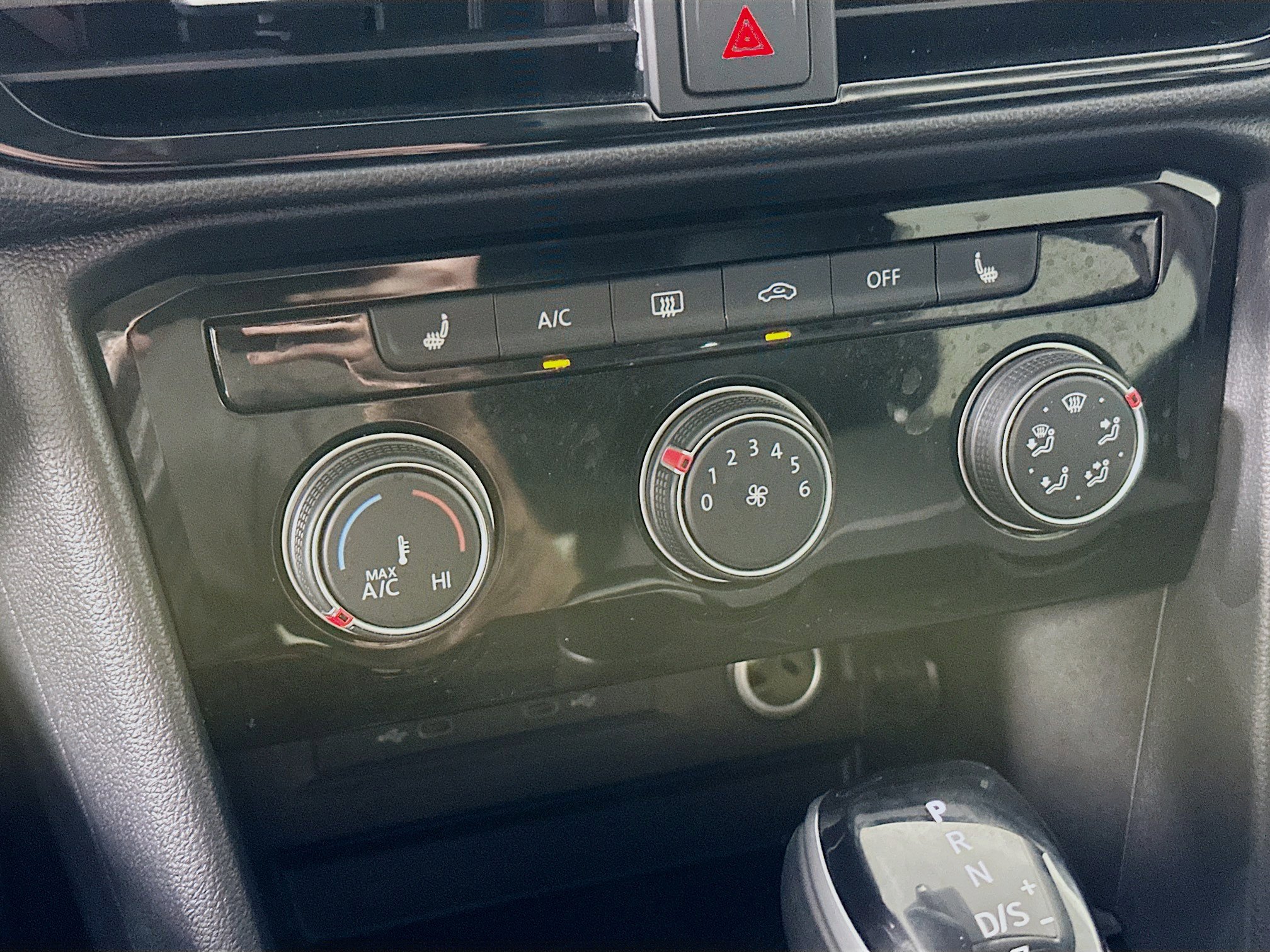 Used 2023 Volkswagen Taos SE FWD image 23