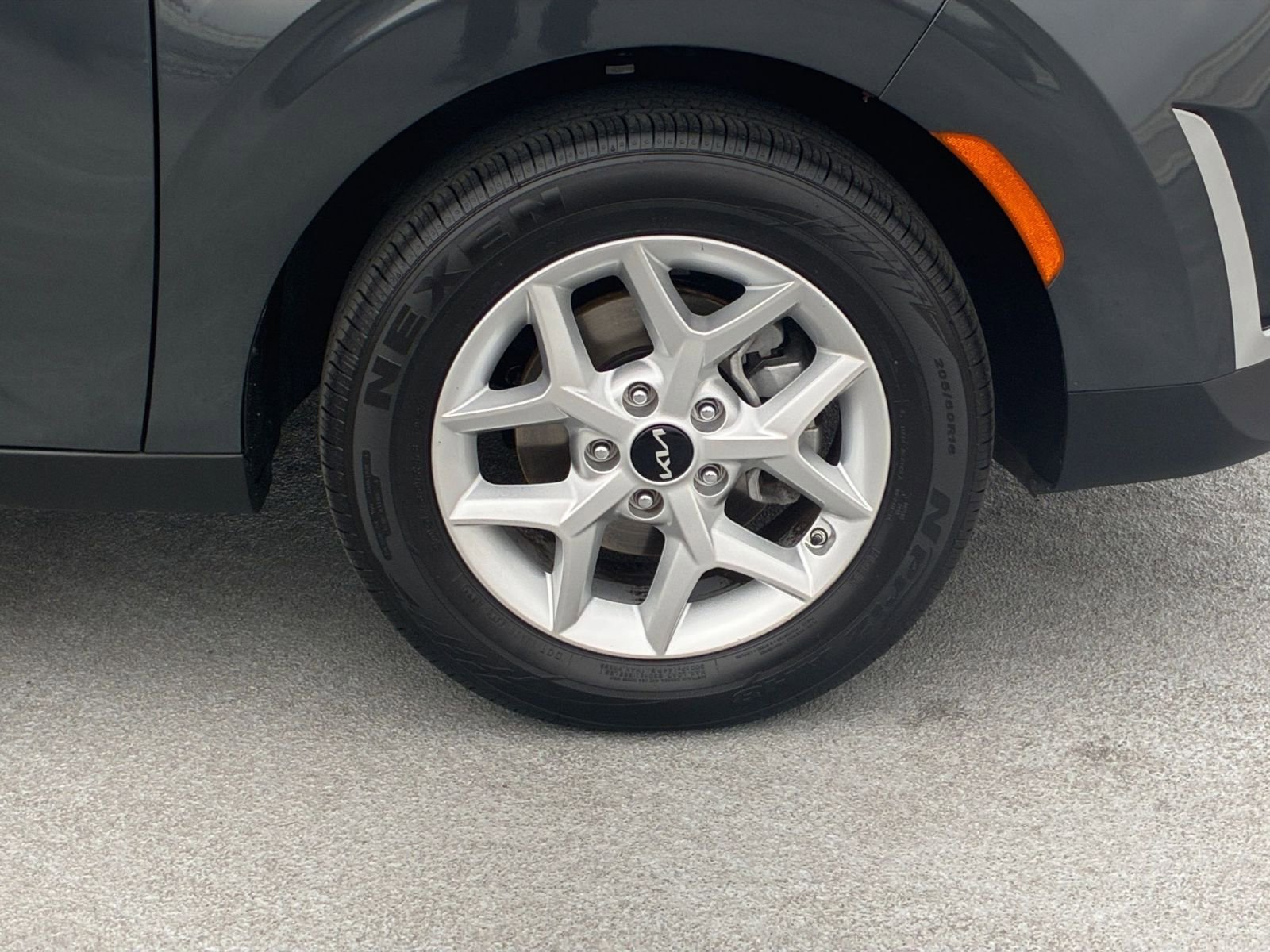 Used 2025 Kia Soul LX w/ LX Technology Package image 28