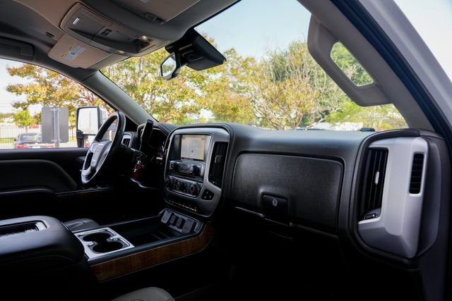Used 2018 GMC Sierra 1500 SLT AWD/4WD image 32