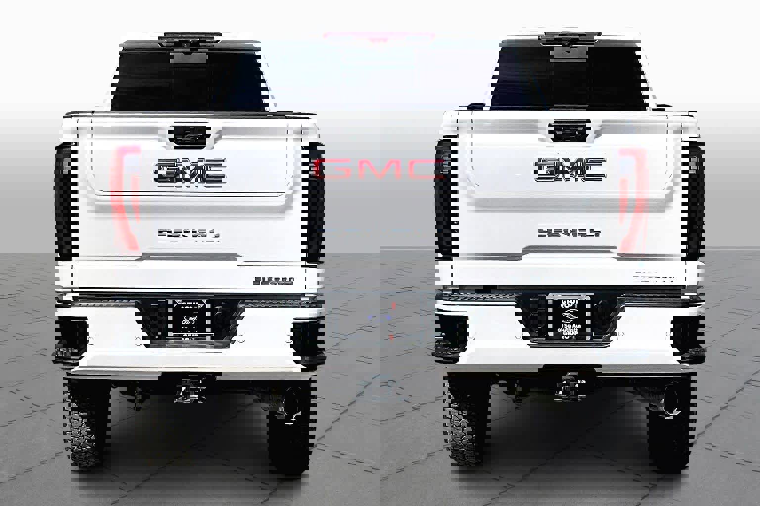 Used 2025 GMC Sierra 2500 Denali w/ Denali Reserve Package image 5