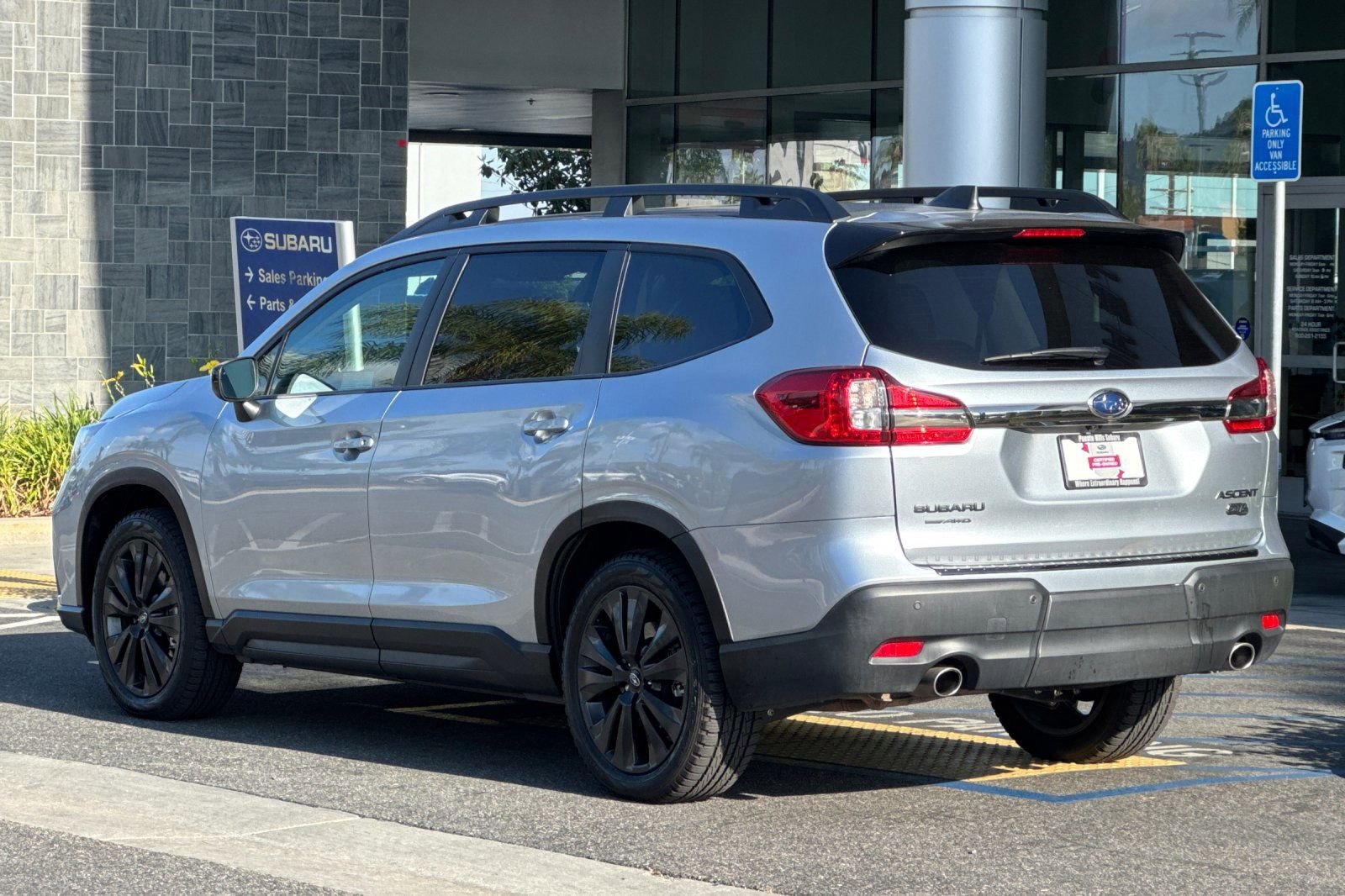 Certified 2022 Subaru Ascent Onyx Edition AWD/4WD image 6