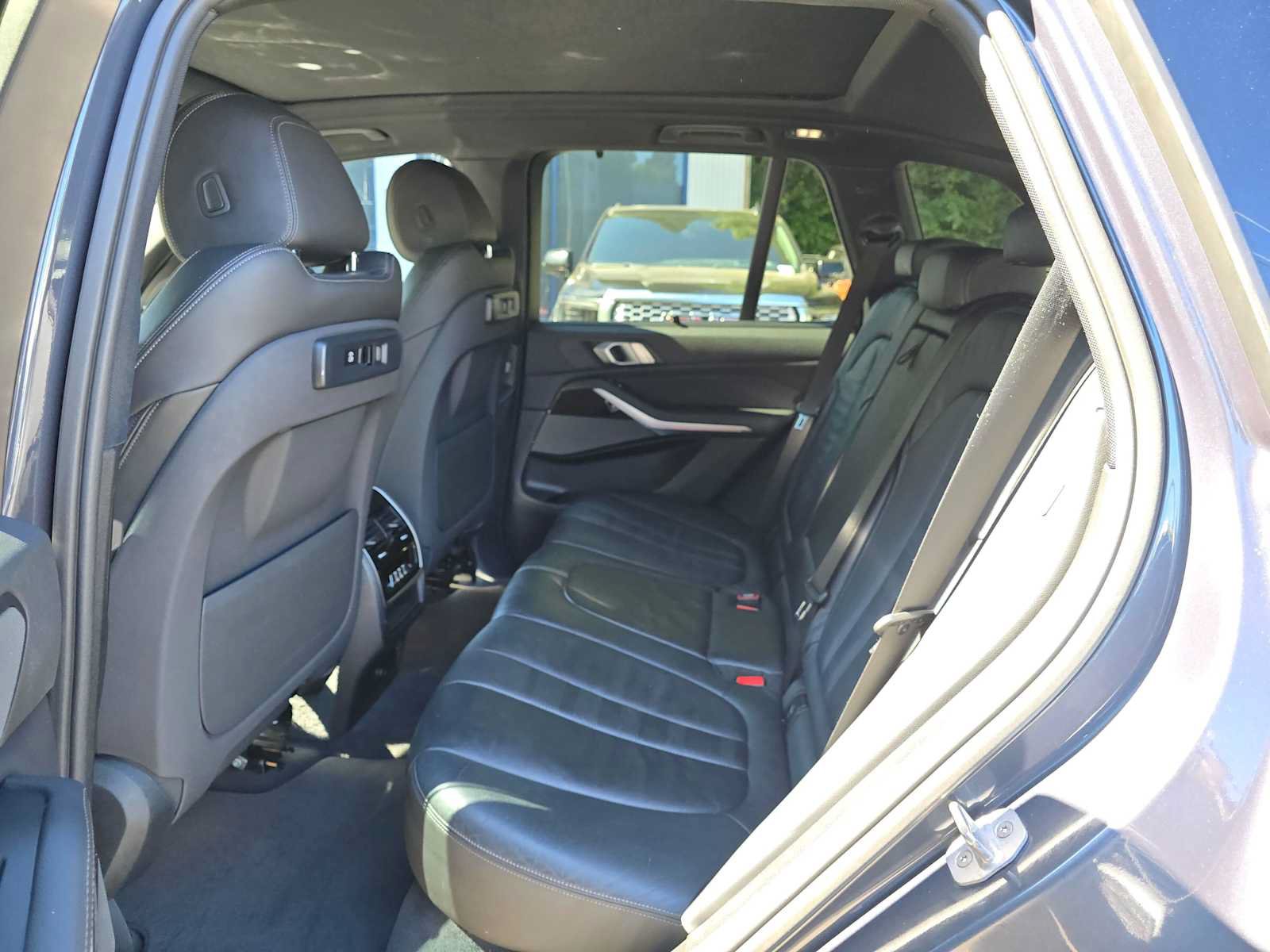Used 2019 BMW X5 xDrive40i w/ Off-Road Package AWD/4WD image 16