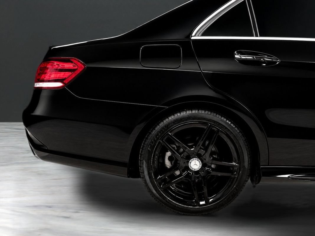 Used 2016 Mercedes-Benz E 350 4MATIC Sedan w/ Premium Package image 10