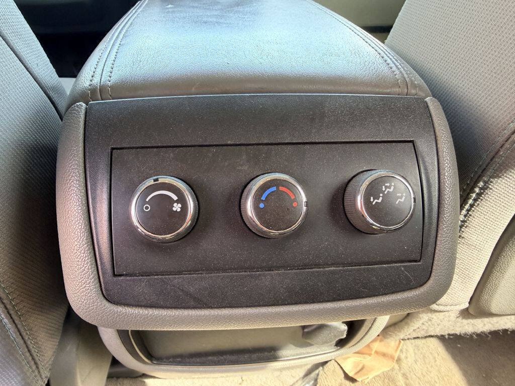 Used 2013 Chevrolet Traverse LT AWD/4WD image 8