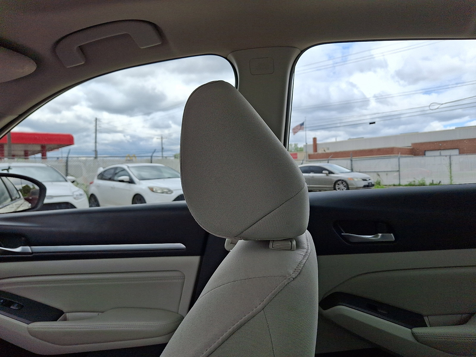 Used 2019 Nissan Altima 2.5 SV FWD image 17