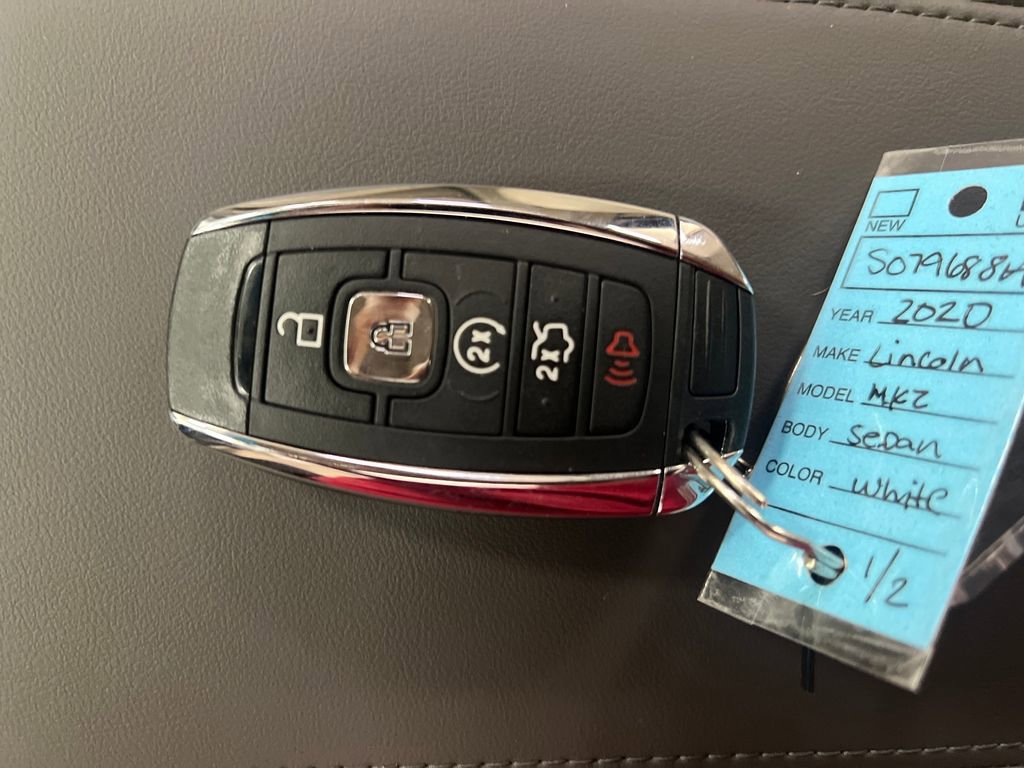 Used 2020 Lincoln MKZ w/ Convenience Package FWD image 32