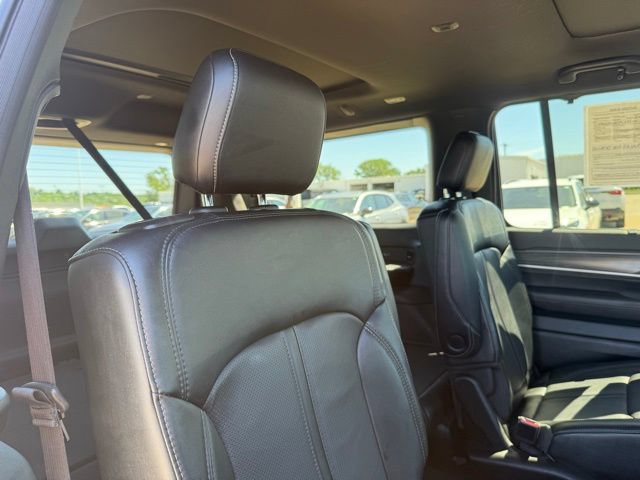 Used 2024 Jeep Wagoneer Series III w/ Premium Group I AWD/4WD image 51