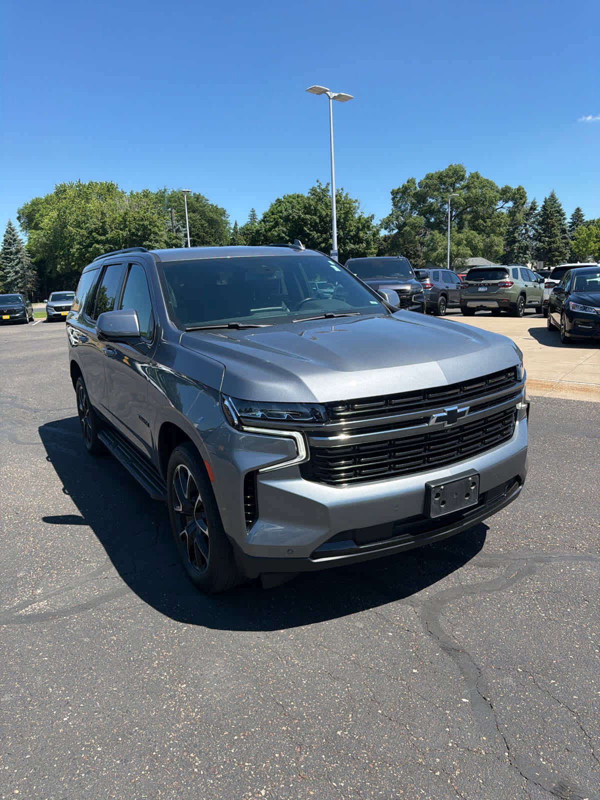 Used 2022 Chevrolet Tahoe RST w/ Luxury Package AWD/4WD image 3