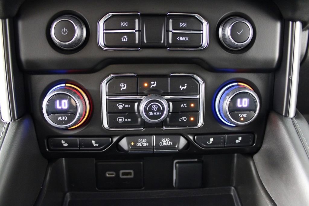 Used 2023 Chevrolet Suburban LT w/ Luxury Package AWD/4WD image 24