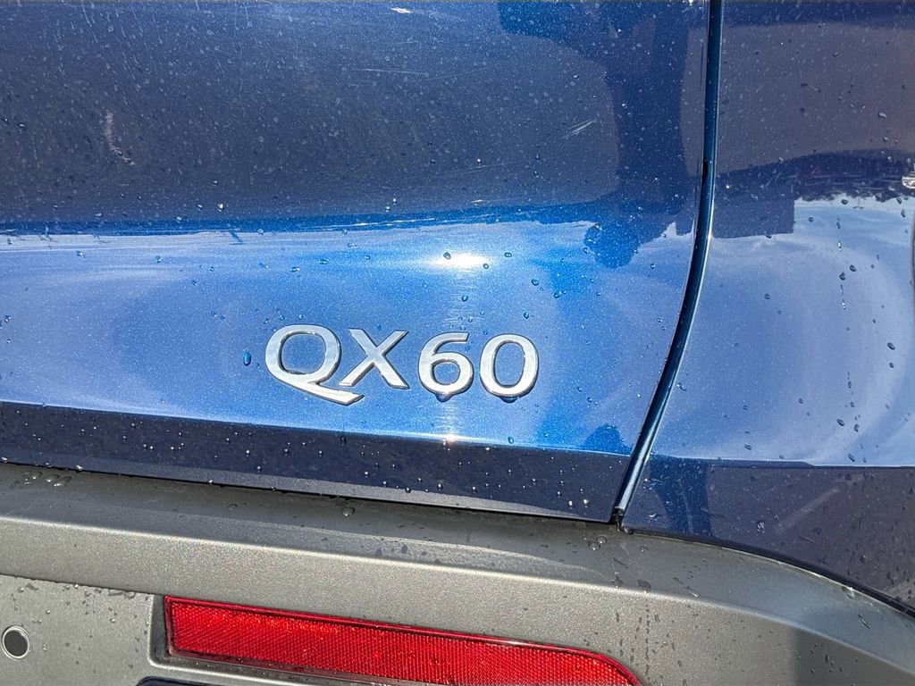 Used 2023 INFINITI QX60 Pure image 11
