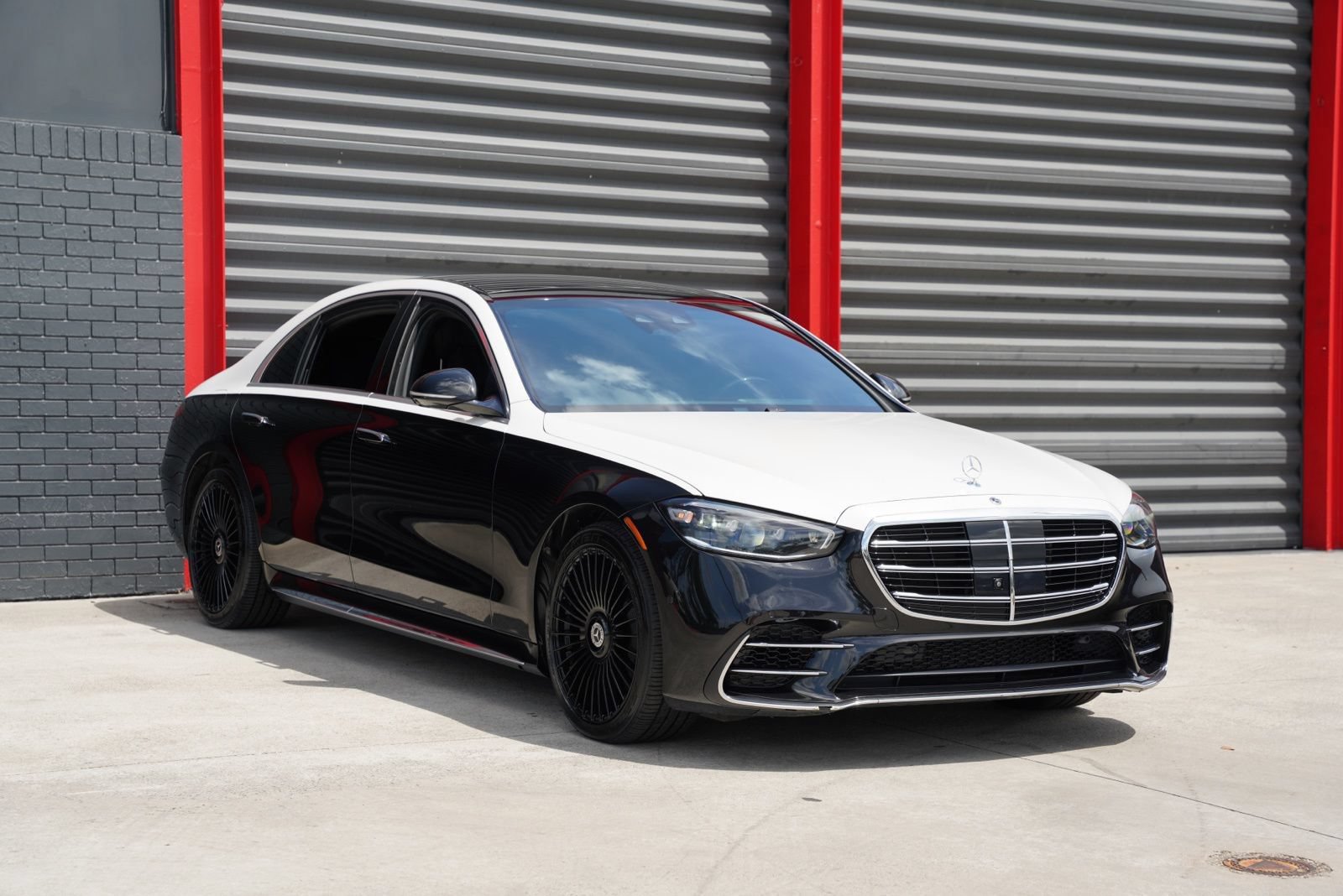 Used 2024 Mercedes-Benz S 580 4MATIC Sedan w/ AMG Line image 5