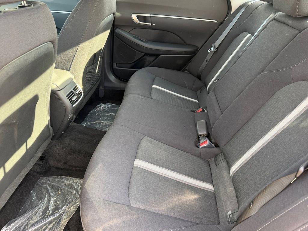 Used 2025 Hyundai Sonata SEL FWD image 13