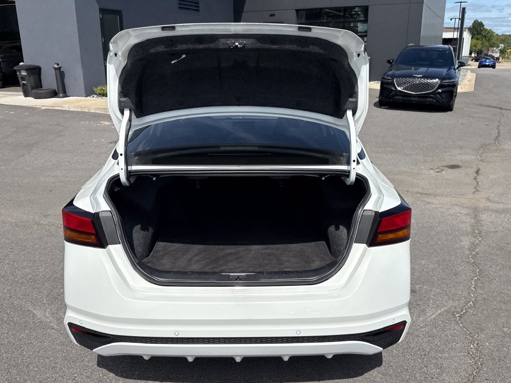 Used 2025 Nissan Altima 2.5 SV FWD image 19