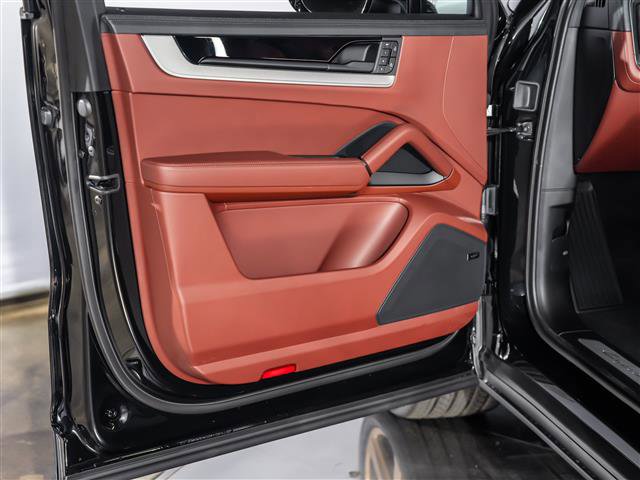 New 2026 Porsche Cayenne S image 23