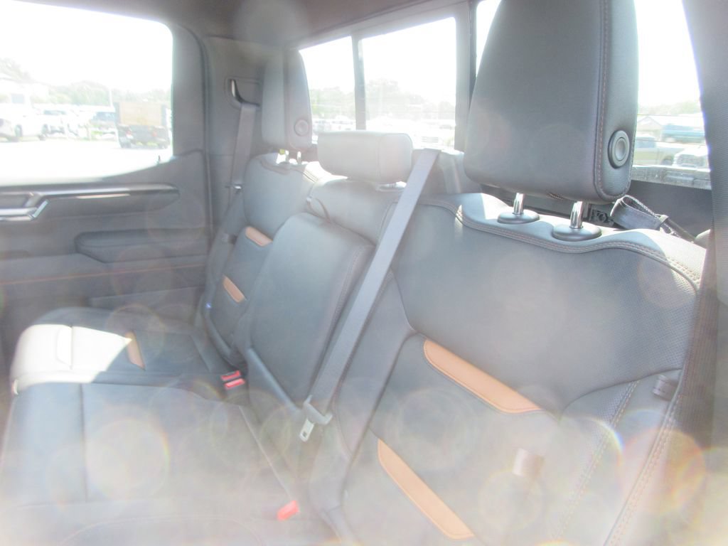 New 2026 GMC Sierra 1500 AT4 w/ AT4 Premium Package AWD/4WD image 13