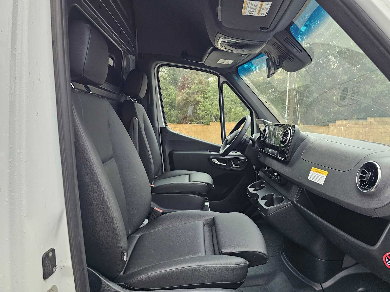 Used 2024 Mercedes-Benz Sprinter 3500 image 10