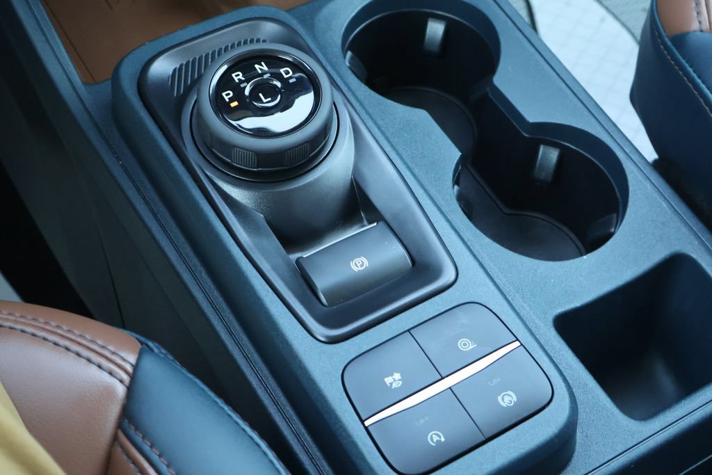 Used 2022 Ford Maverick Lariat w/ Lariat Luxury Package AWD/4WD image 16