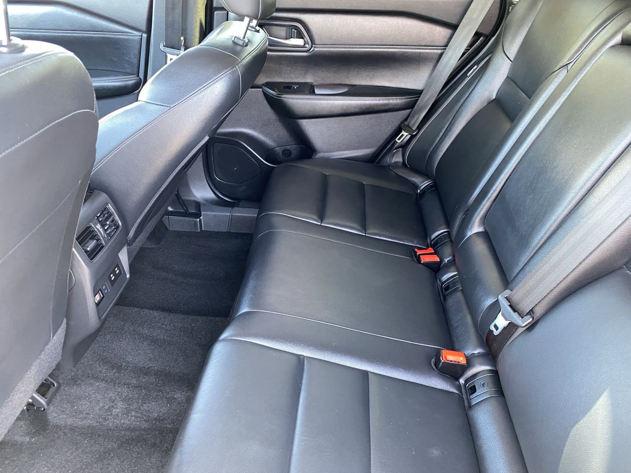 Certified 2025 Nissan Rogue SL w/ SL Premium Package FWD image 14