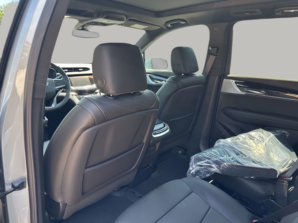New 2025 Cadillac XT6 Premium Luxury w/ LPO, Floor Liner Package FWD image 20