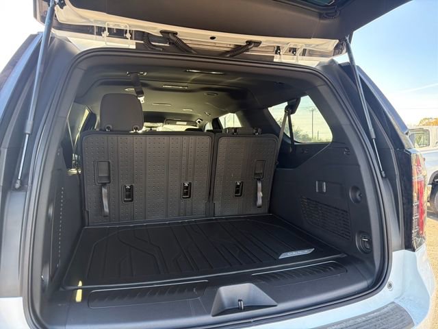 New 2026 Chevrolet Suburban LS image 13