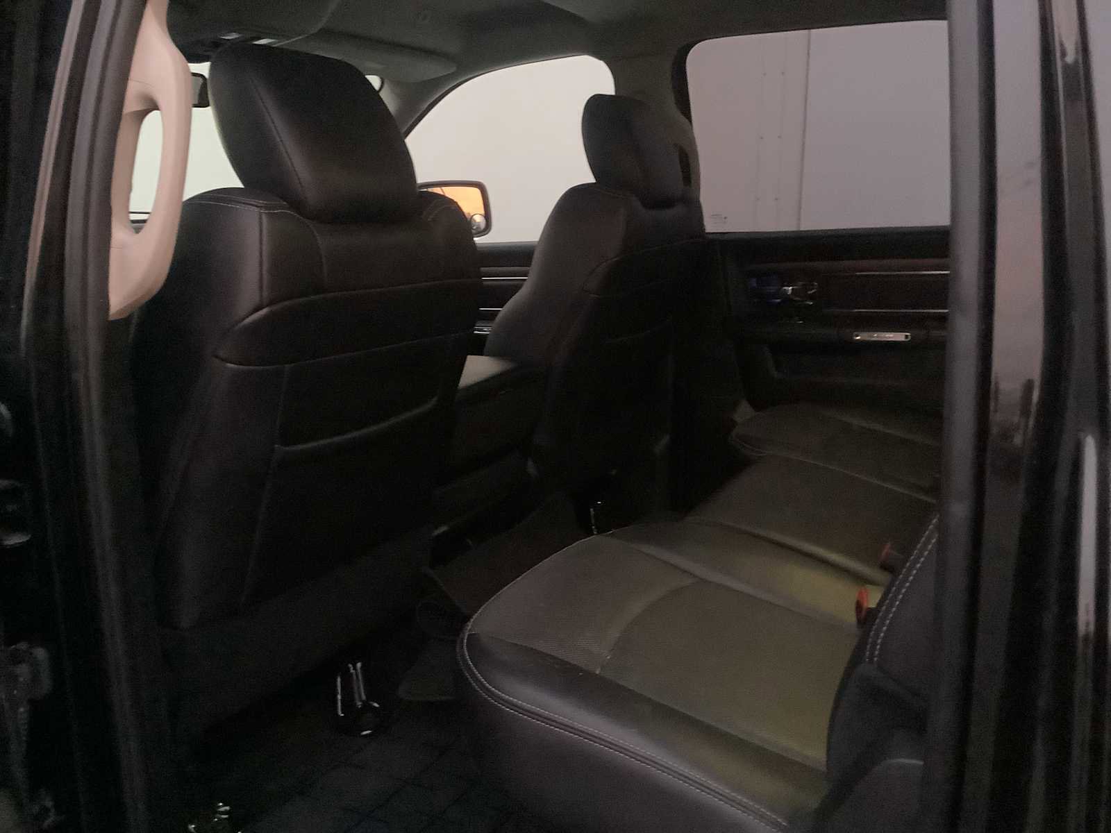 Used 2017 RAM 1500 Laramie image 13