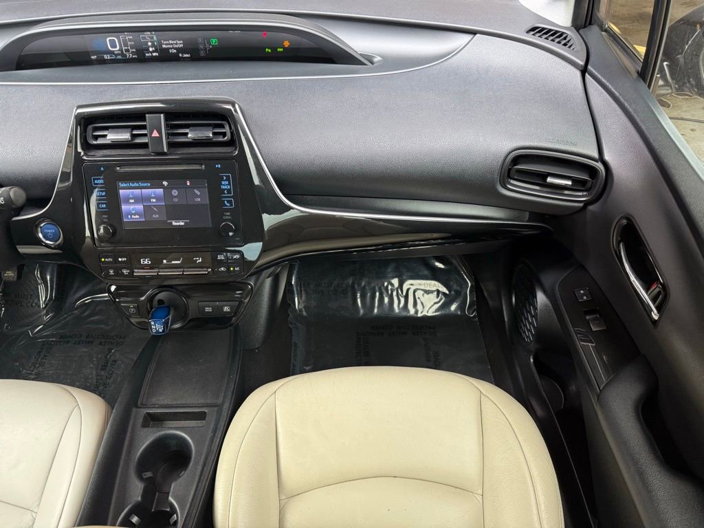 Used 2019 Toyota Prius LE image 27