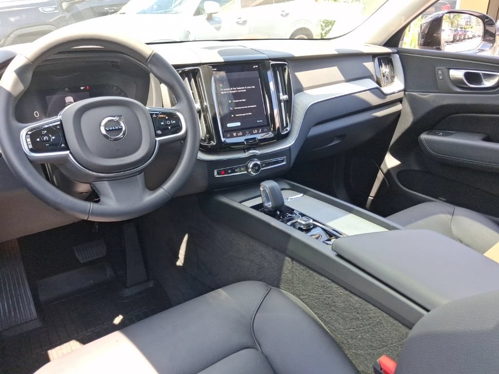 Certified 2025 Volvo XC60 B5 Plus w/ Protection Package Premier AWD/4WD image 16