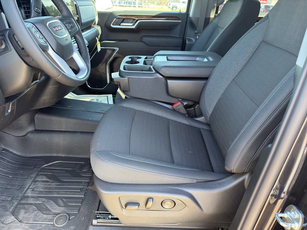 New 2026 GMC Sierra 1500 SLE image 12
